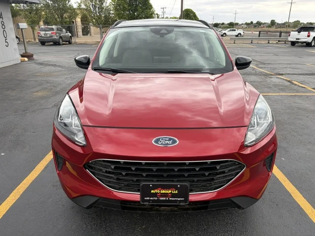 2021 FORD Escape SE