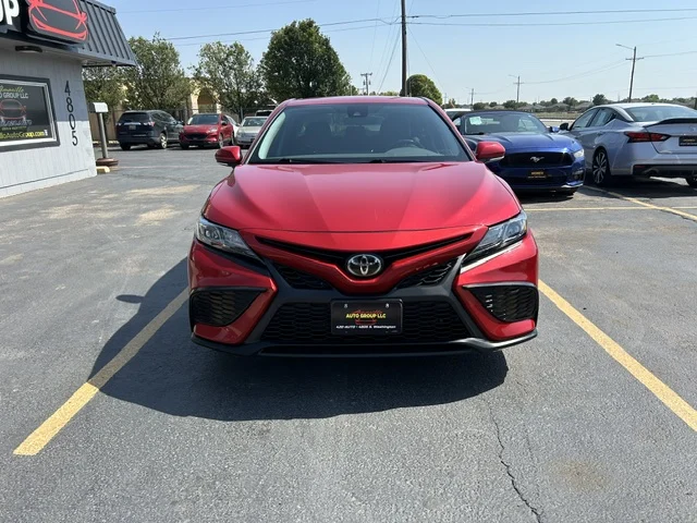2022 TOYOTA Camry SE