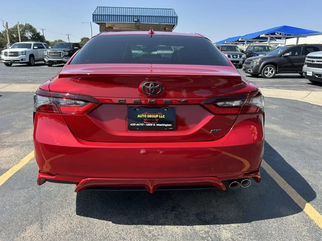 2022 TOYOTA Camry SE