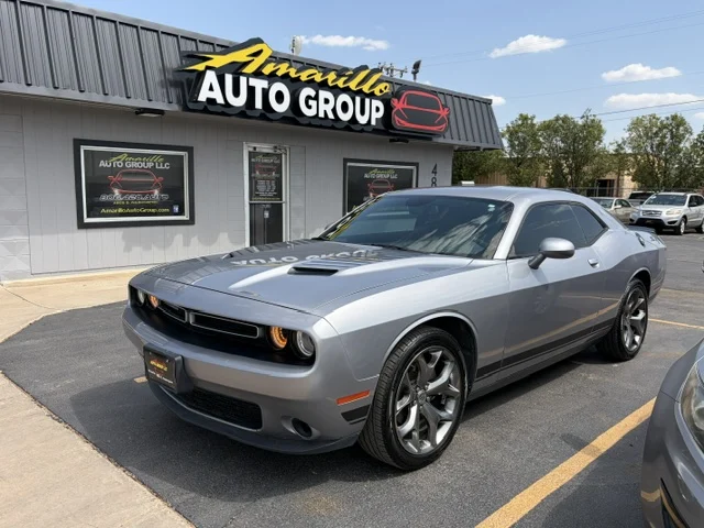 2017 DODGE Challenger SXT