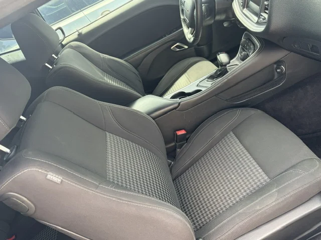 2017 DODGE Challenger SXT