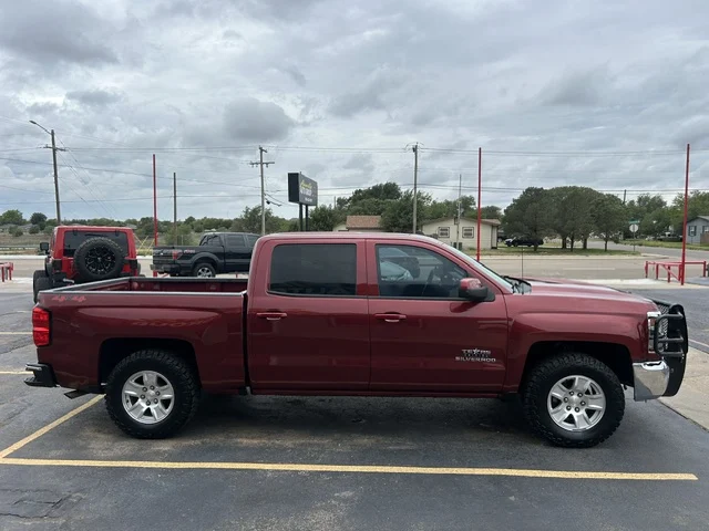 2018 CHEVROLET Silverado LT