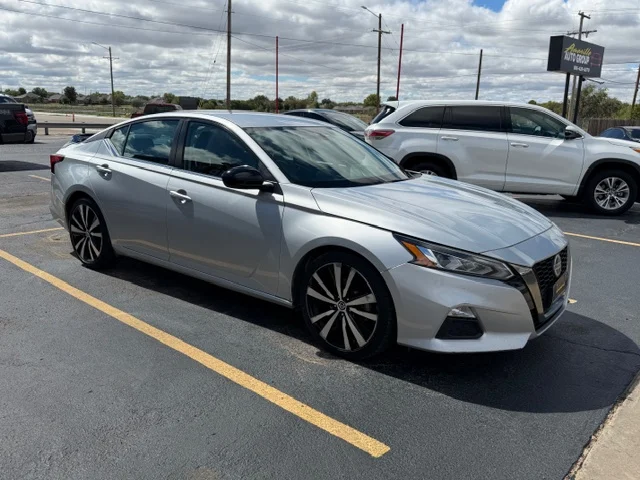 2021 NISSAN Altima SR