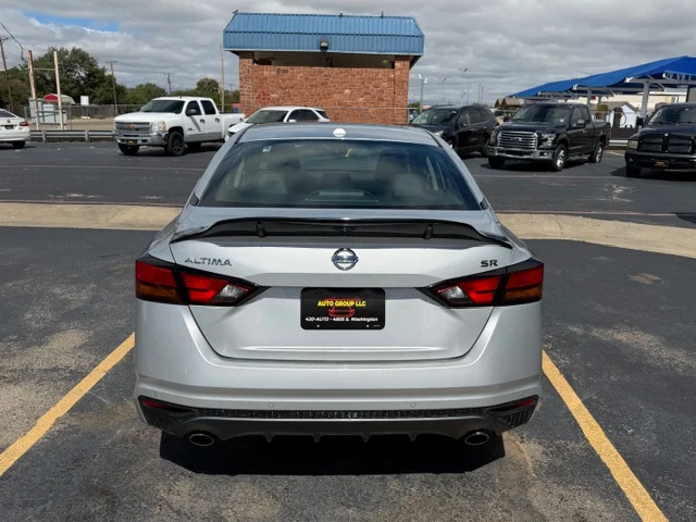 2021 NISSAN Altima SR