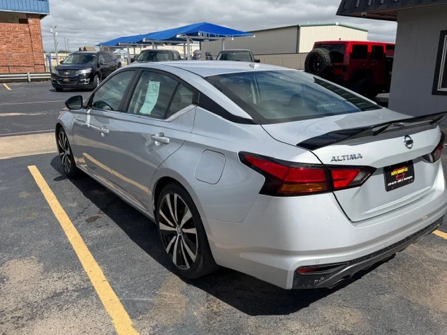 2021 NISSAN Altima SR
